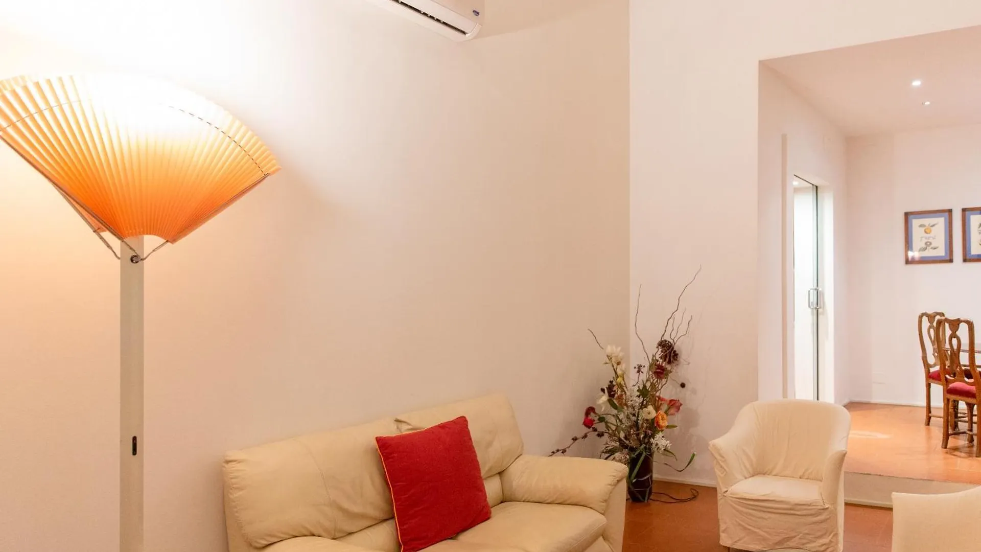 Stile & Comfort Near P. Signoria Florence